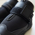 Dog boots, waterproof non-slip paw protection for winter walks, Mesh Black, detail